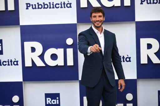 stefano de martino affari tuoi